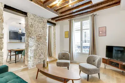Image de An Exceptional 2-Br/2ba in Le Marais