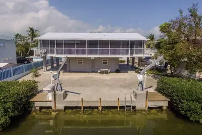 Image de Belle maison située au centre dans les clés de la Floride.
