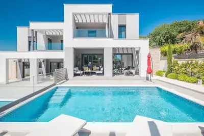 Magnifique maison de 3 chambres à.