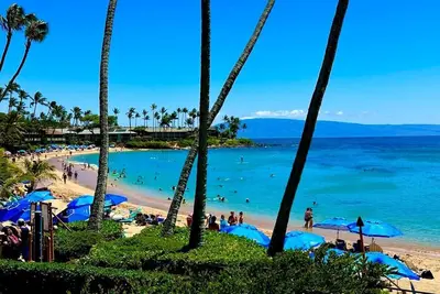 Image de Nouveau! Luana at Napili Gardens. . . . Étapes vers la baie de Napili!
