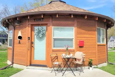 Image de Yourte lunatique sur la rivière Niagara / Falls et Buffalo