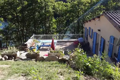 Image de La Maison Du Pecheur 30 m du Lac Cantal Auvergne Saint Etienne Cantales