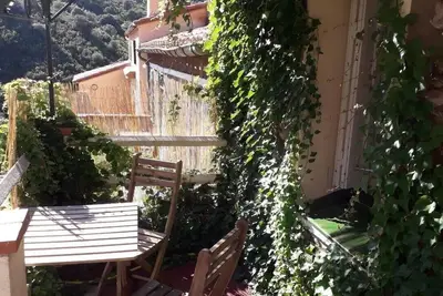 Image de appart/maison  terrasse dans hameau typiquement catalan à Collioure Havre de paix entre mer et montagne