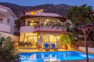 Villa Sonbahar, 3 chambres, piscine privée avec vue imprenable sur la mer et le coucher du soleil