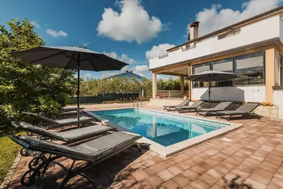 Image de Maison de vacances Buje pour 1 - 8 personnes avec 4 chambres Ă coucher - Maison de vacances