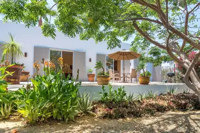 Image de Moderne Guest House Ă la plage:)