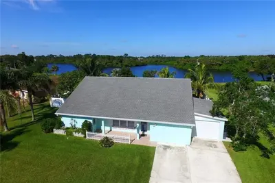 Image de Lakehouse avec couchers de soleil à un mile de Indian River Lagoon