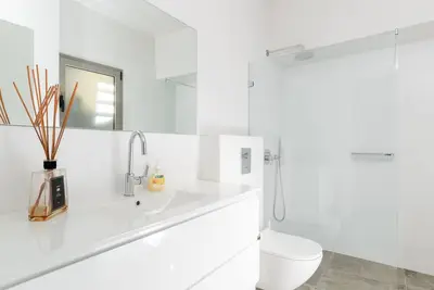 Image de Nouveau 2Bed / 2Bath Center Rothschild