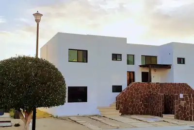 Image de Vue panoramique sur l'océan, à 5 minutes du centre-ville, idéal pour les familles.