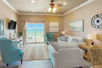 Image de Magnifique condo en bord de mer avec piscine partagée et accès à la plage