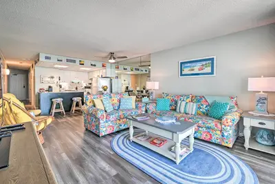 Image de Nouveau! Oceanfront Oasis: accès au complexe, à la plage et à la piscine