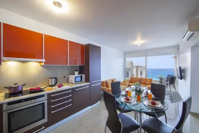 Image de 1 Bedroom apartment located in the heart of protaras.