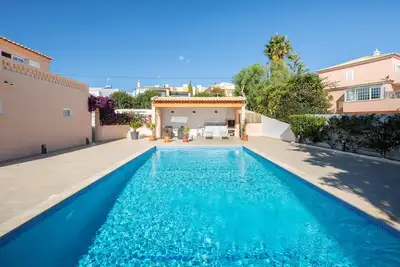 Image de Nouvelle Villa 4 Chambres avec Vue sur Mer et Piscine Privée
