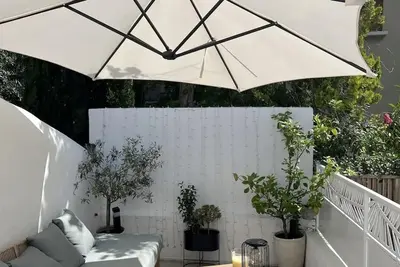 Image de Cassis centre, grand balcon et parking privé
