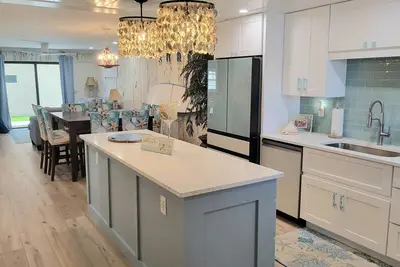 Image de 106 - 2/2 Newly Renovated Fabulous Condo