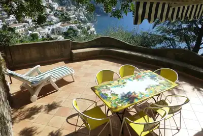 Villa avec une vue spectaculaire, dans un endroit paisible, très romantique,