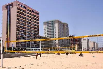 Image de Escapade du jour du Souvenir - 1br / 1ba Direct Oceanfront sur Virginia Beach Boardwalk