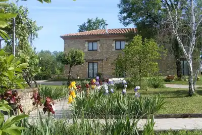 Image de Hameau privatisé en pleine nature pour 23 personnes, tout confort avec piscine