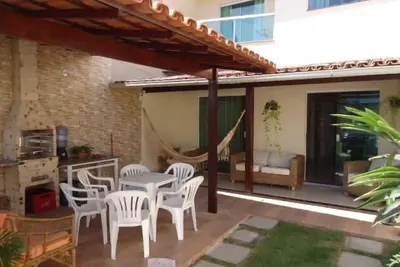 Image de Grande Maison Duplex, peut accueillir jusqu'à 15 personnes à seulement 800 mètres de la plage.