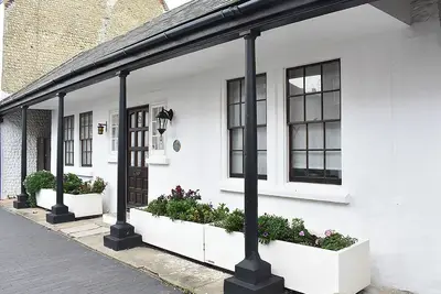 Image de Ukc4174 The Cottage by the Sea