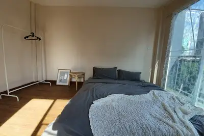 Image de 4br townhouse above 7-11, 10mins walk to trains, local food