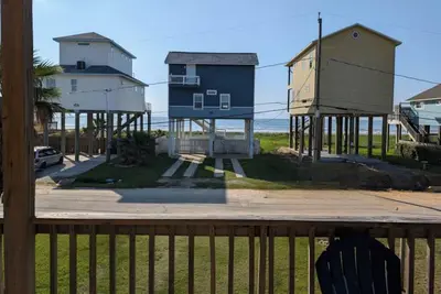 Image de Incroyable vue sur la plage et l'océan, 2e rangée, maison 2/1. Restez au Skipper!