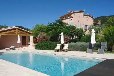 Image de Ancienne villa viticole 4 * avec piscine chauffée et vue sur la mer