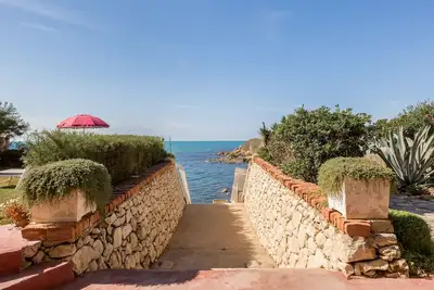Image de front de mer de charme et de détente