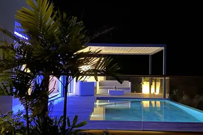 Image de Magnifique villa d’architecte moderne, vue sur mer