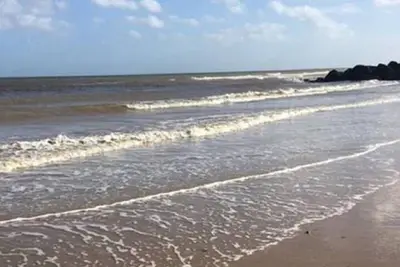 Image de Chalet orienté sud sur la plage de California Sands nr, Broads et Great Yarmouth