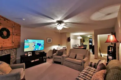 Image de Nouvelle inscription-consultez nos autres condos pour les commentaires Belle maison pour une escapade à ski