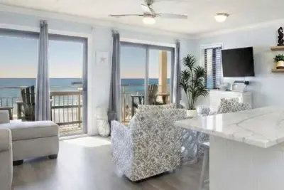 Image de Nouveau - Belle unité en bord de mer - Superbe vue - Service de plage gratuit