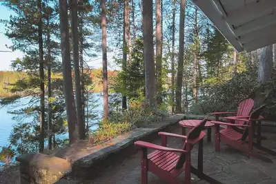 Image de Cabane-Salle de bain et douche-Romantique-Vue sur Lac-Hermits Hut