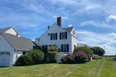 Image de Historic Oceanfront House - Stunning Views of Long Sands, York Beach, Me