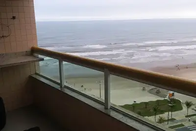 Image de Appartement en Bord de Mer avec Piscine