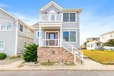 Image de Sea Bright Beach Oasis! 75 ft from the beach - Water views & Spectacular Sunsets