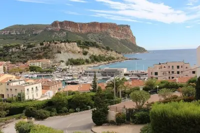 Appartement plein sud vue mer, proche plage\/centre avec terrasse, clim, parking