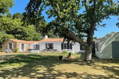 Image de Maison Neuve Design classée 5*, terrain arboré de 3000m2
