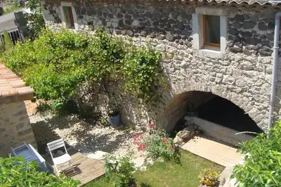 Image de Gîte indépendant dans un ancien moulin à soie