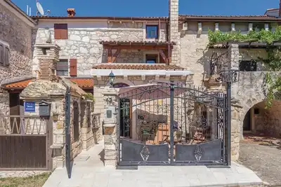 Image de Superbe maison de 2 chambres à Porec