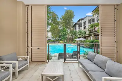 Image de Best location within the Temple Resort Palm Cove.