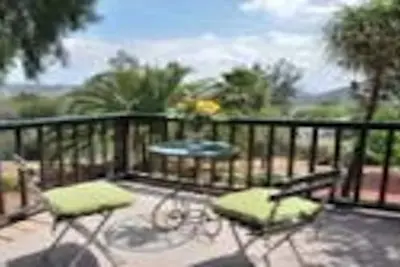 Image de Lake House - Novel Attractions Close / Safari Park Zoo/ Legoland / Sea World