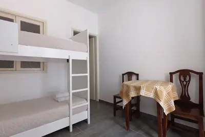 Image de Studio 3 ou 4 personnes à 30 mètres de la plage de Perissa
