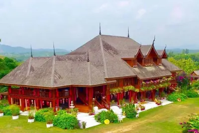 Image de Thai Teak Palace Votre propre palais privé au sommet d'une montagne en Thaïlande