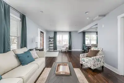 Image de Cozy Downtown Greenwood Retreat - Accessible à tout