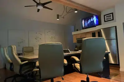 Image de Maison McCall innovante avec bain à remous et WiFi