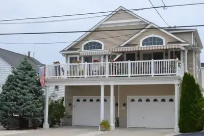 Image de Best Sunsets in Sea Isle - Bay Block Rental- 2 Blocks to Beach- Townsend Inlet