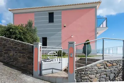Image de Belle villa paisible avec vue sur l'océan