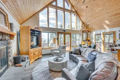 Image de Nouveau! Mtn-View Retreat w / Hot Tub, ~ 5 Mi. au ski
