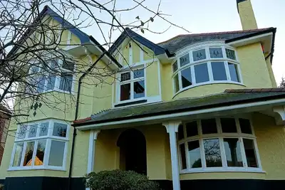 Image de The Old Sea Captain's House: à quelques pas de superbes plages, boutiques et pubs